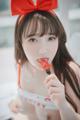 DJAWA Photo - Son Ye-Eun (손예은): "Strawbeery Girl" (152 photos) P101 No.51eab7